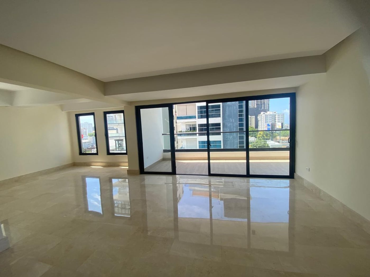 APARTAMENTO EN ALQUILER 3 DORMITORIOS NACO – foto 1