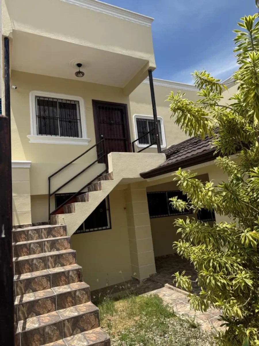 Casa en Santiago, Los Girasoles, 6 habitaciones – foto 1