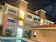 Apartamento amueblado en venta en Pueblo Bávaro, Punta Cana – foto 1