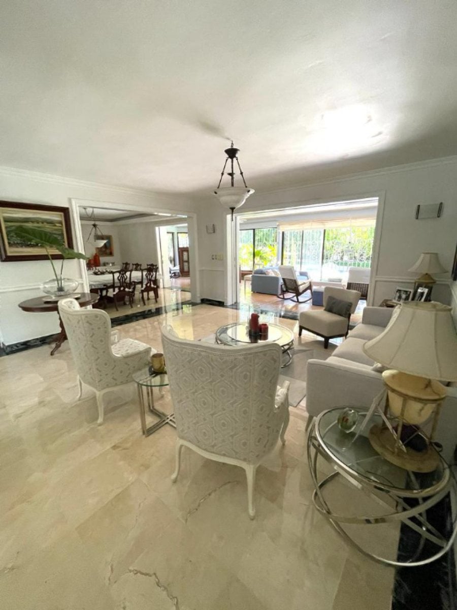 Casa de Lujo en Cuesta Hermosa II, Santo Domingo – foto 9