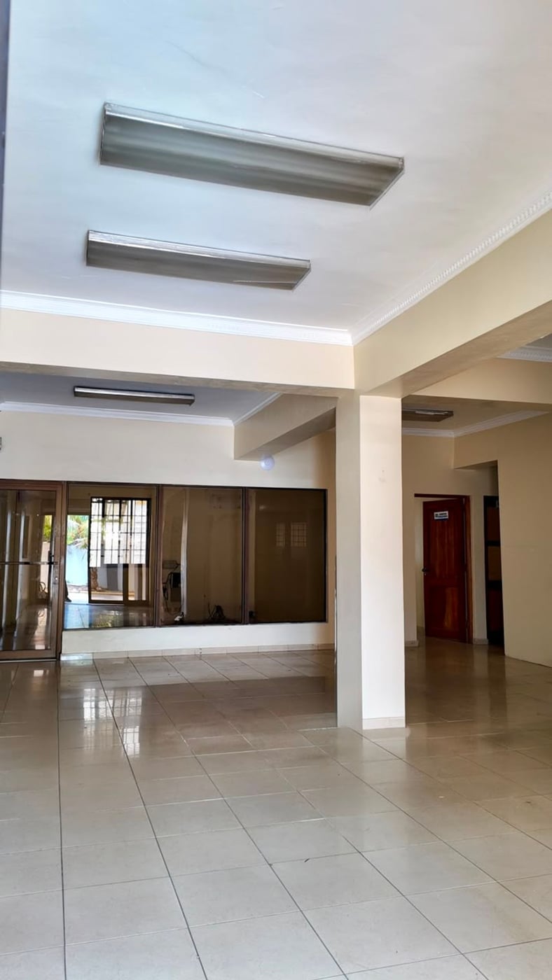 Edificio comercial en alquiler 340 m² herrera – foto 6