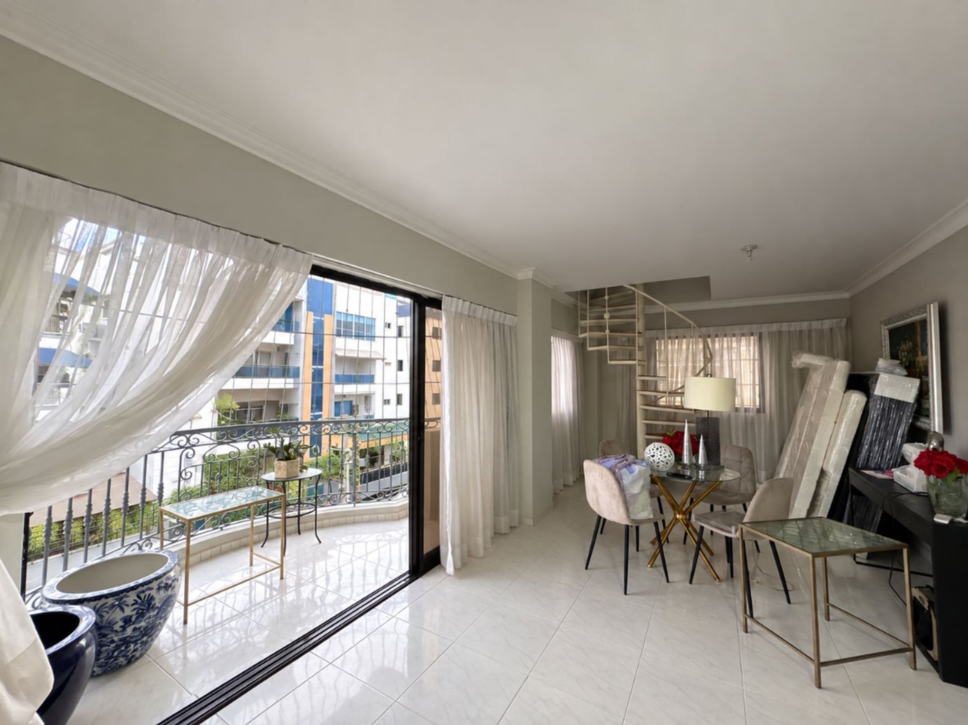 Penthouse 3 habitaciones y terraza en venta – foto 1