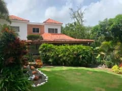 Villa amueblada de 3 niveles en venta, Lomas Lindas – foto 1