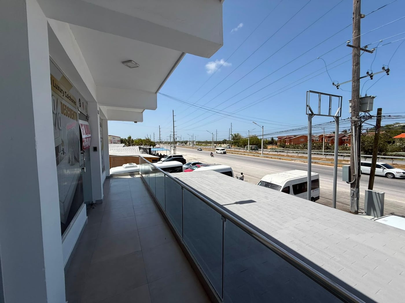 Se renta Local Comercial sobre Autovía del Coral – foto 4