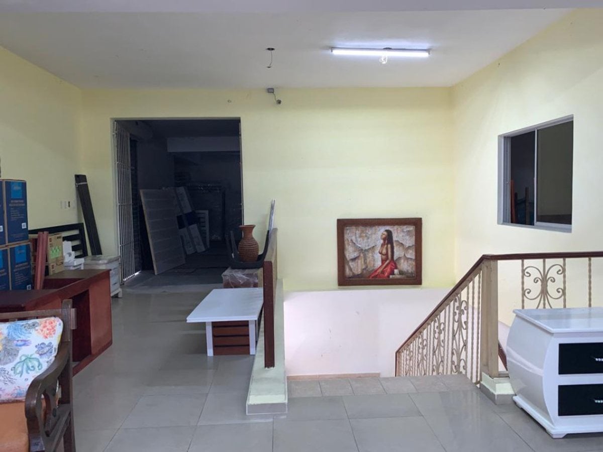 Local Comercial de 2 Niveles en Venta Excelente Ubicación – foto 1