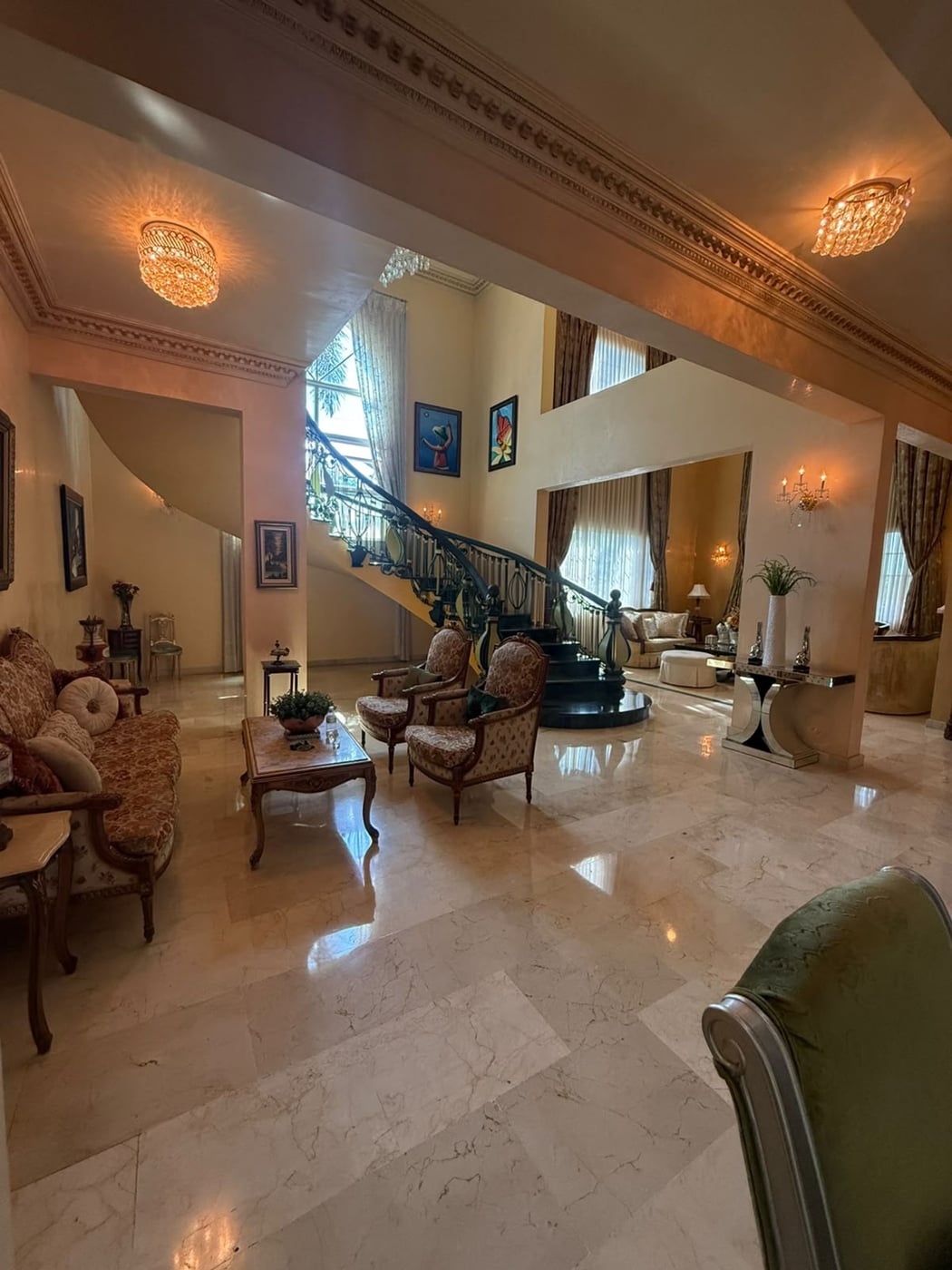 Casa en los rios de 3 niveles – foto 1