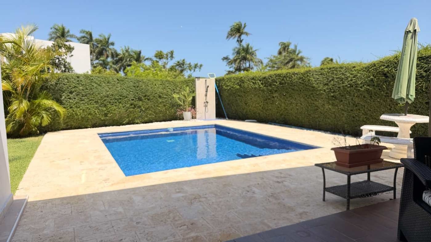 Casa de Dos Niveles con Piscina en Plantation. – foto 5