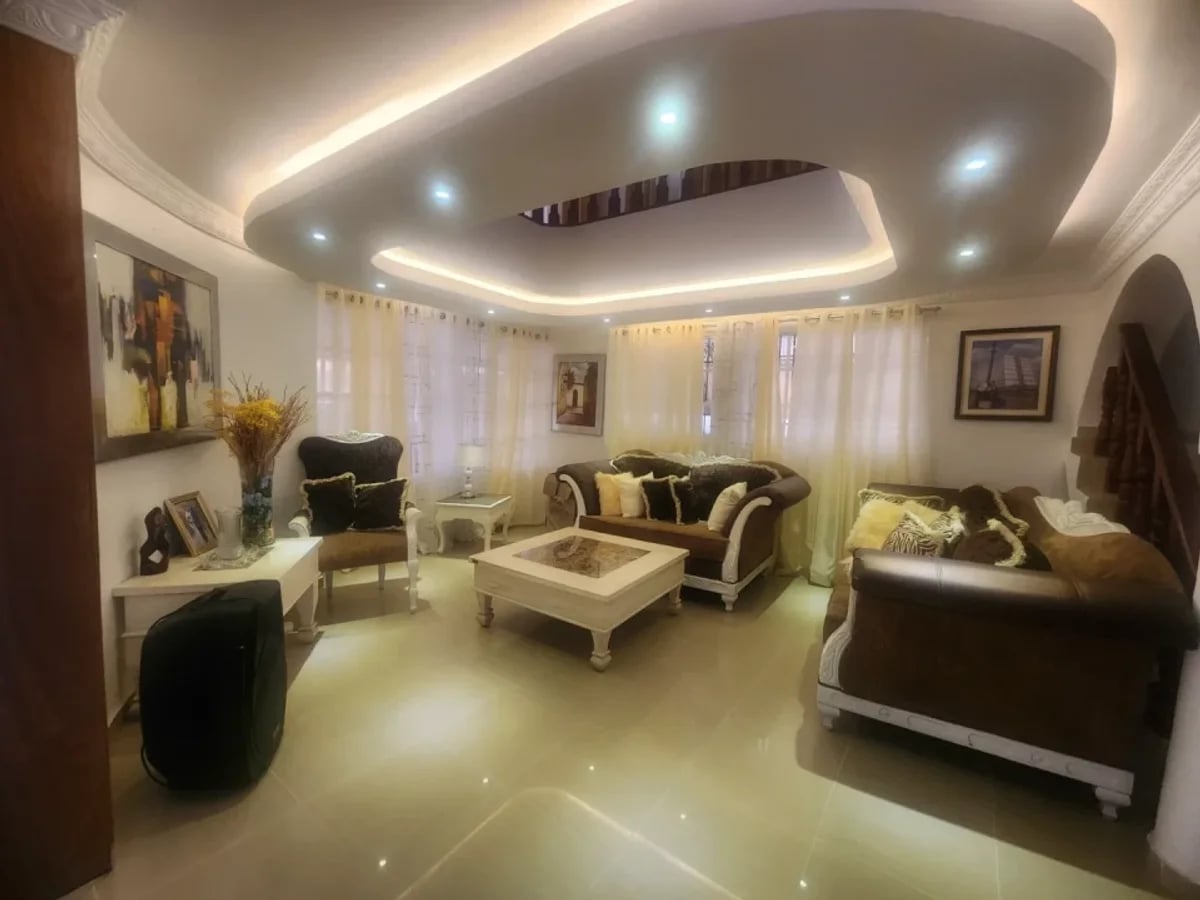 Casa en Santo Domingo Este, 3 hab y 3 pisos. – foto 5