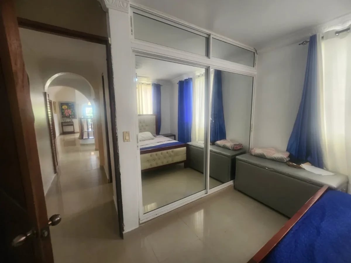 Casa en Santo Domingo Este, 3 hab y 3 pisos. – foto 11