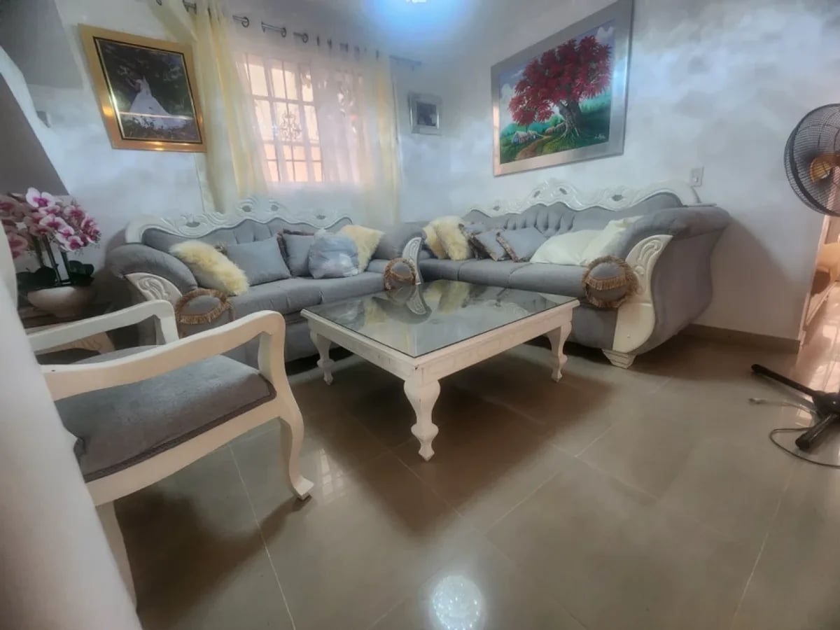 Casa en Santo Domingo Este, 3 hab y 3 pisos. – foto 2