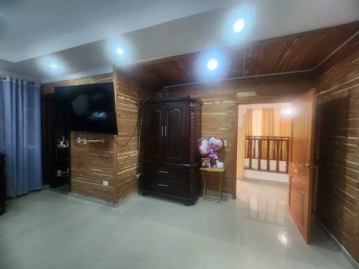 Casa en Santo Domingo Este, 3 hab y 3 pisos. – foto 8