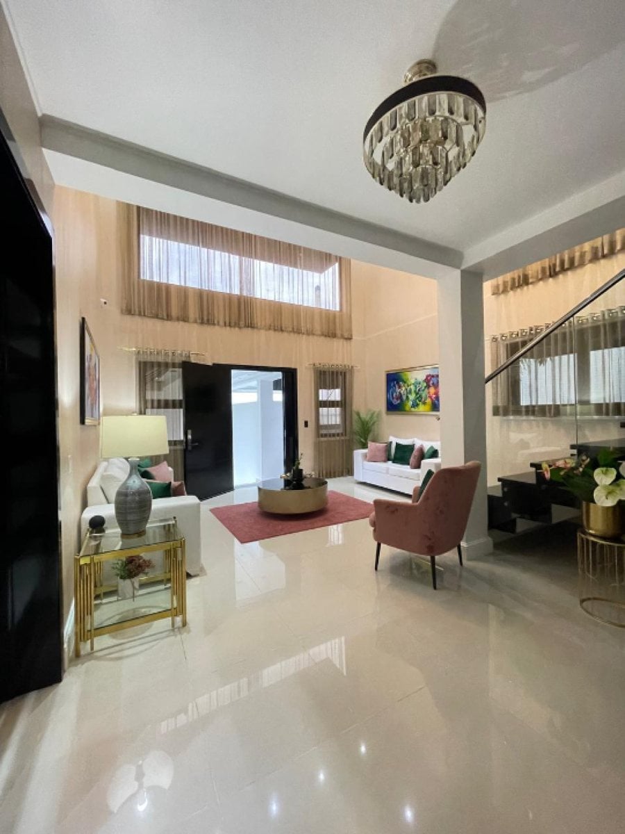 Casa de Lujo en Cuesta Hermosa III, Santo Domingo – foto 3