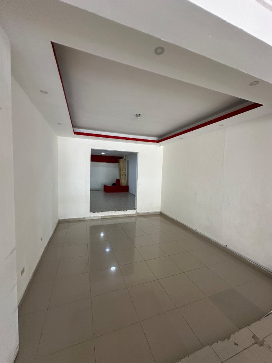 Local comercial en alquiler en la Abraham Lincoln – foto 2