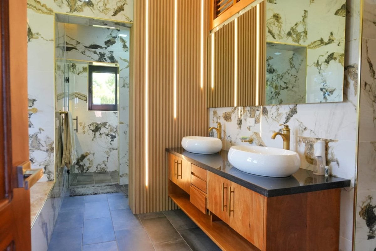 Elegante Villa Recién Renovada en Comunidad Cerrada Premium – foto 11