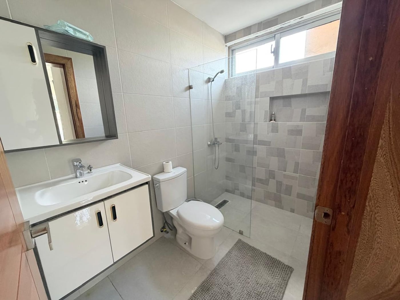 APARTAMENTO EN VENTA 3 DORMITORIOS HIGÜEY LA ALTAG – foto 9