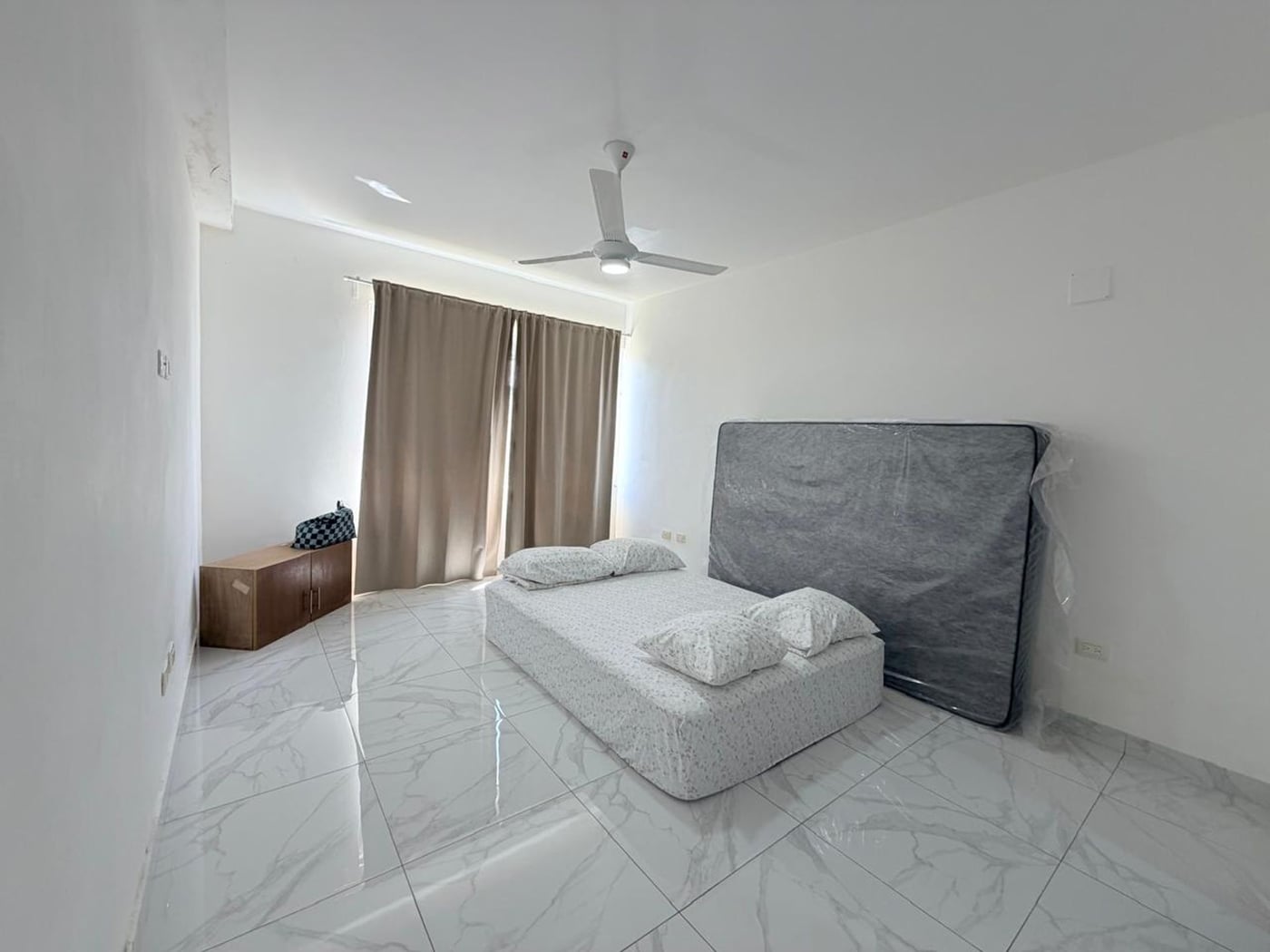 APARTAMENTO EN VENTA 3 DORMITORIOS HIGÜEY LA ALTAG – foto 11