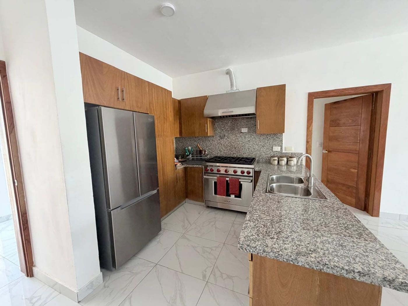 APARTAMENTO EN VENTA 3 DORMITORIOS HIGÜEY LA ALTAG – foto 3