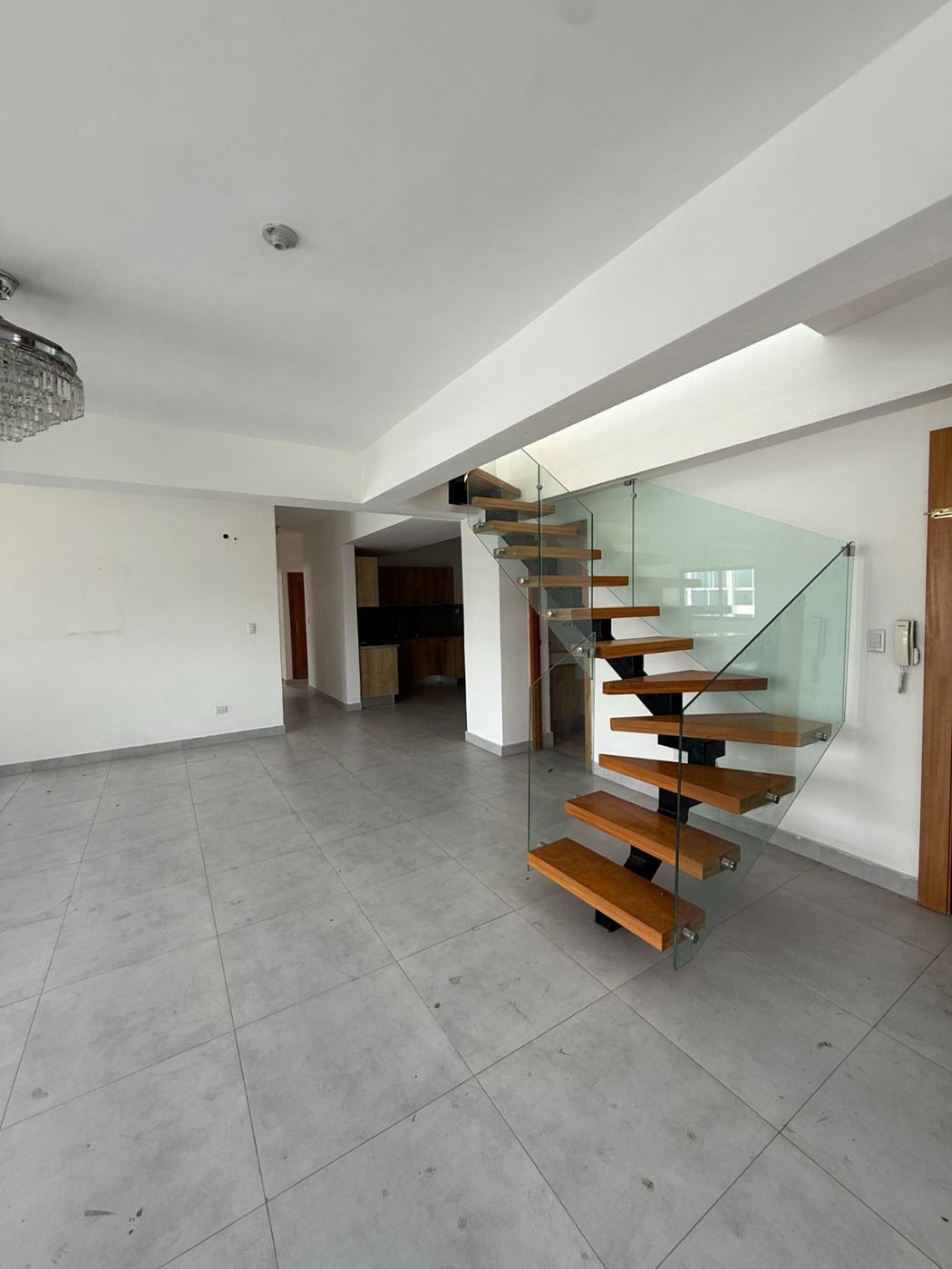APARTAMENTO EN ALQUILER 3 DORMITORIOS EL CONDADO S – foto 6