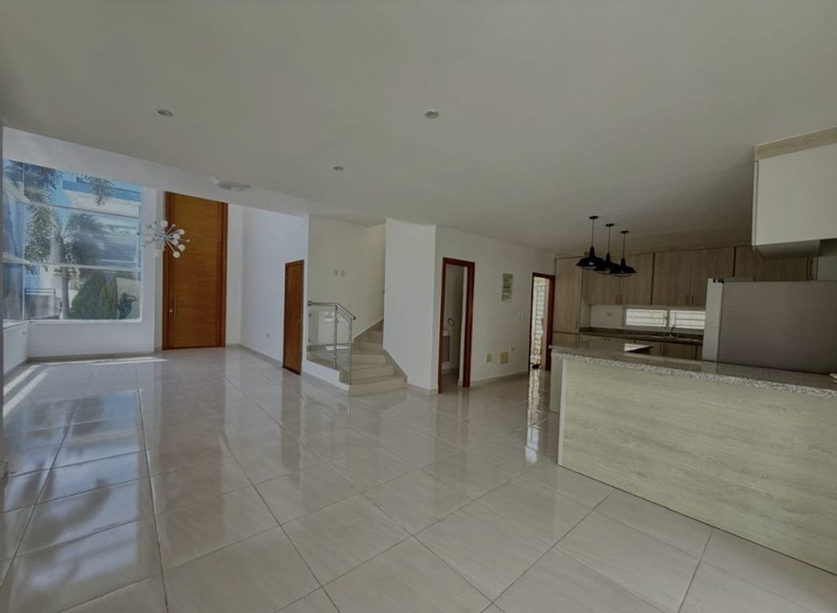 Casa en venta en La Romana, Caleta – foto 1