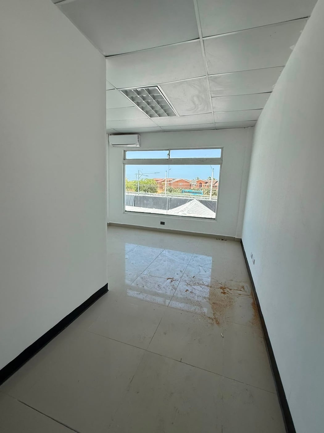 Se renta Local Comercial en la zona de COCOTAL – foto 10