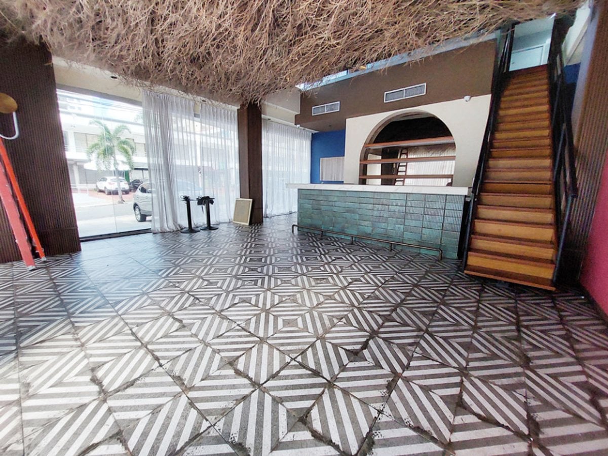 Local Comercial 1er. Piso en Bella Vista – foto 1