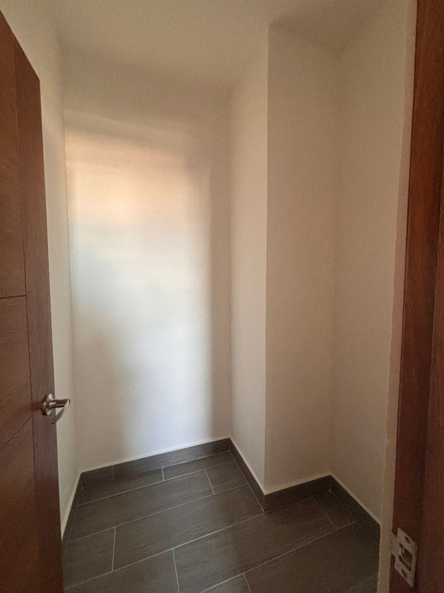 Apartamento en alquiler en Colina del Oeste Santo Domingo – foto 2