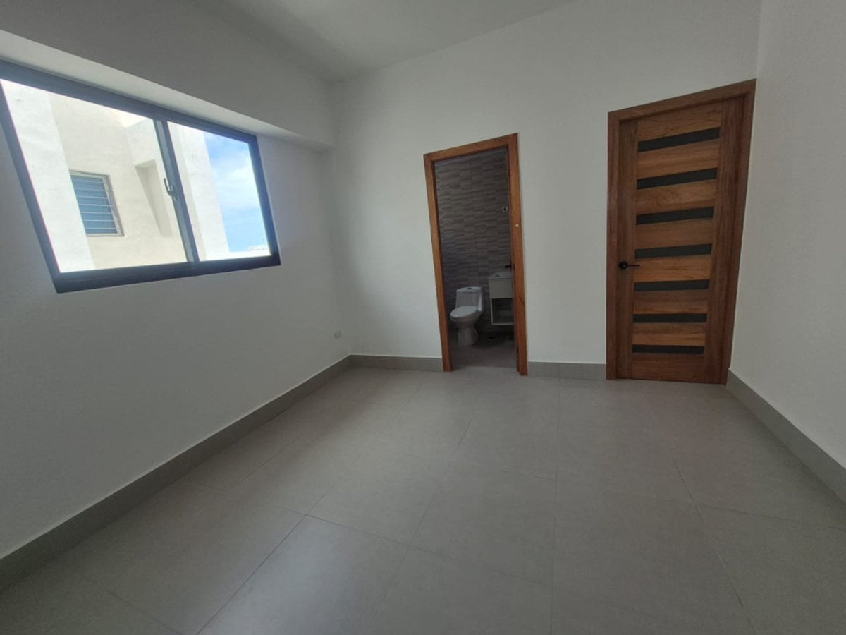 Apartamento en venta en el sector Evaristo Morales – foto 2