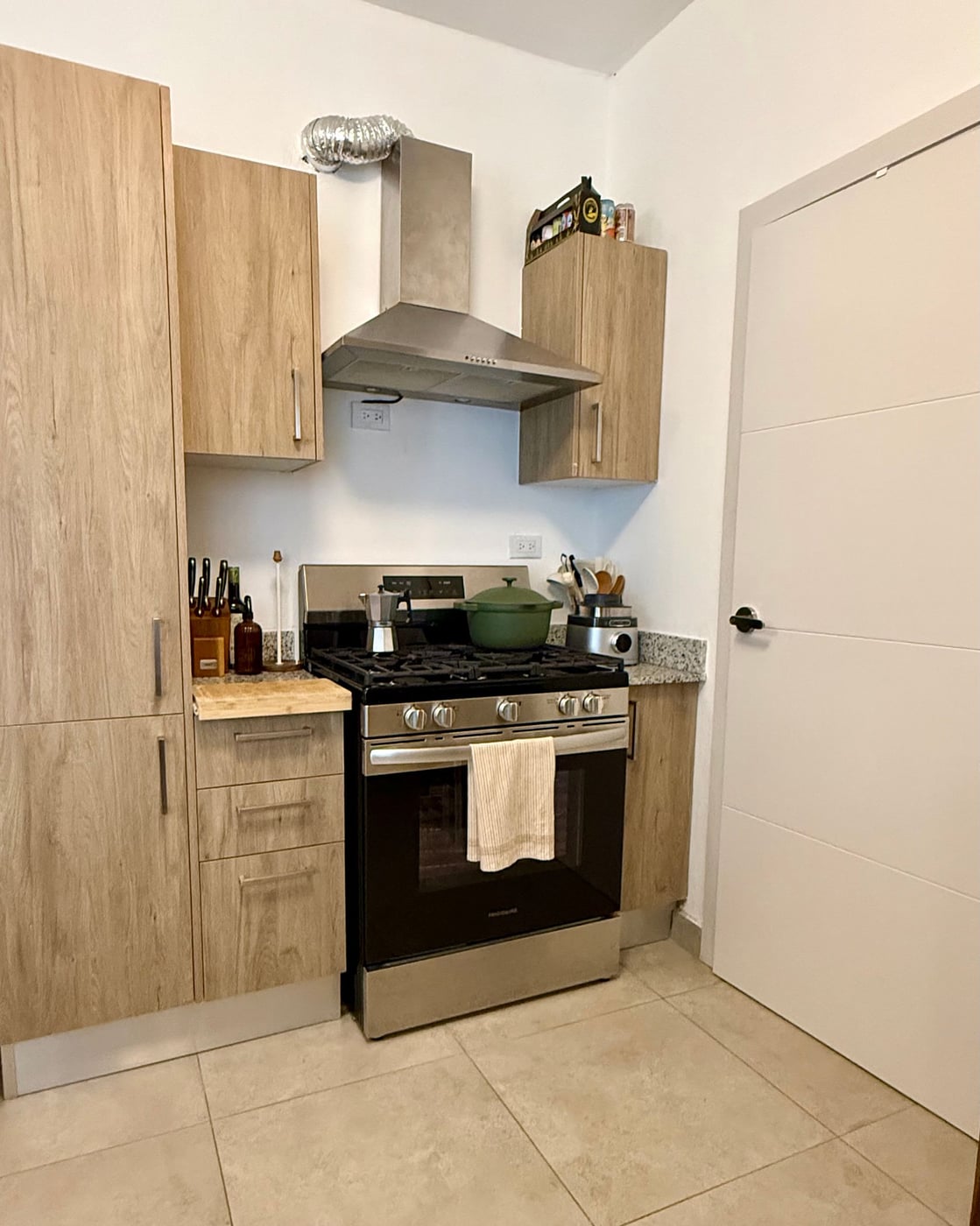 Apartamento en Alquiler Naco 1 Hab mas Estudio – foto 5