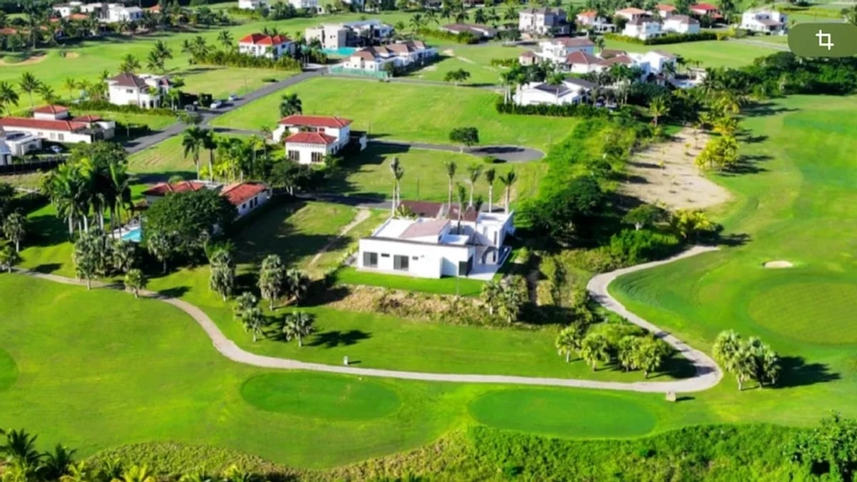 Terreno en La Estancia Golf con Acceso a Club de Playa – foto 3