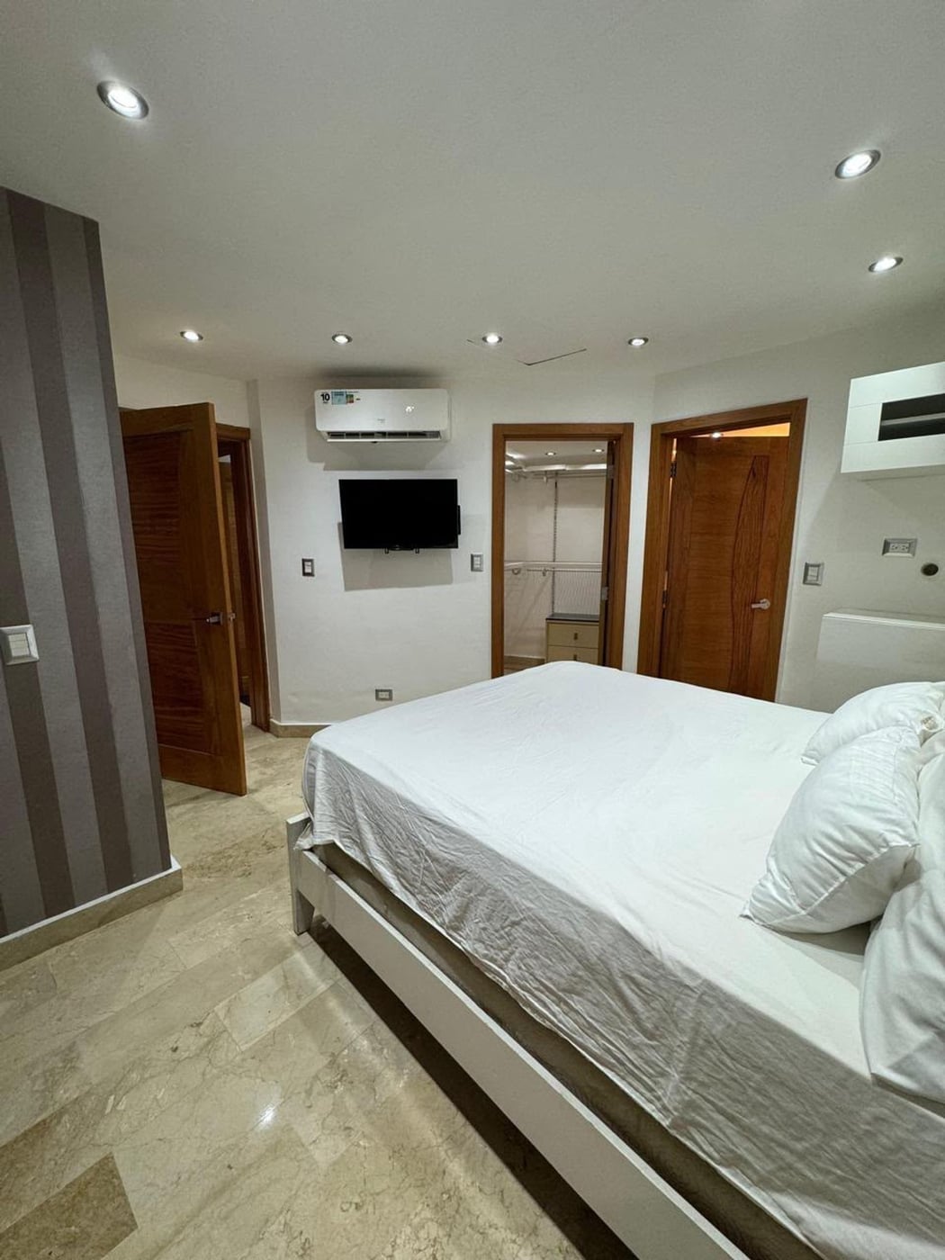 Apartamento amueblado en alquiler – Los Cacicazgo – foto 4