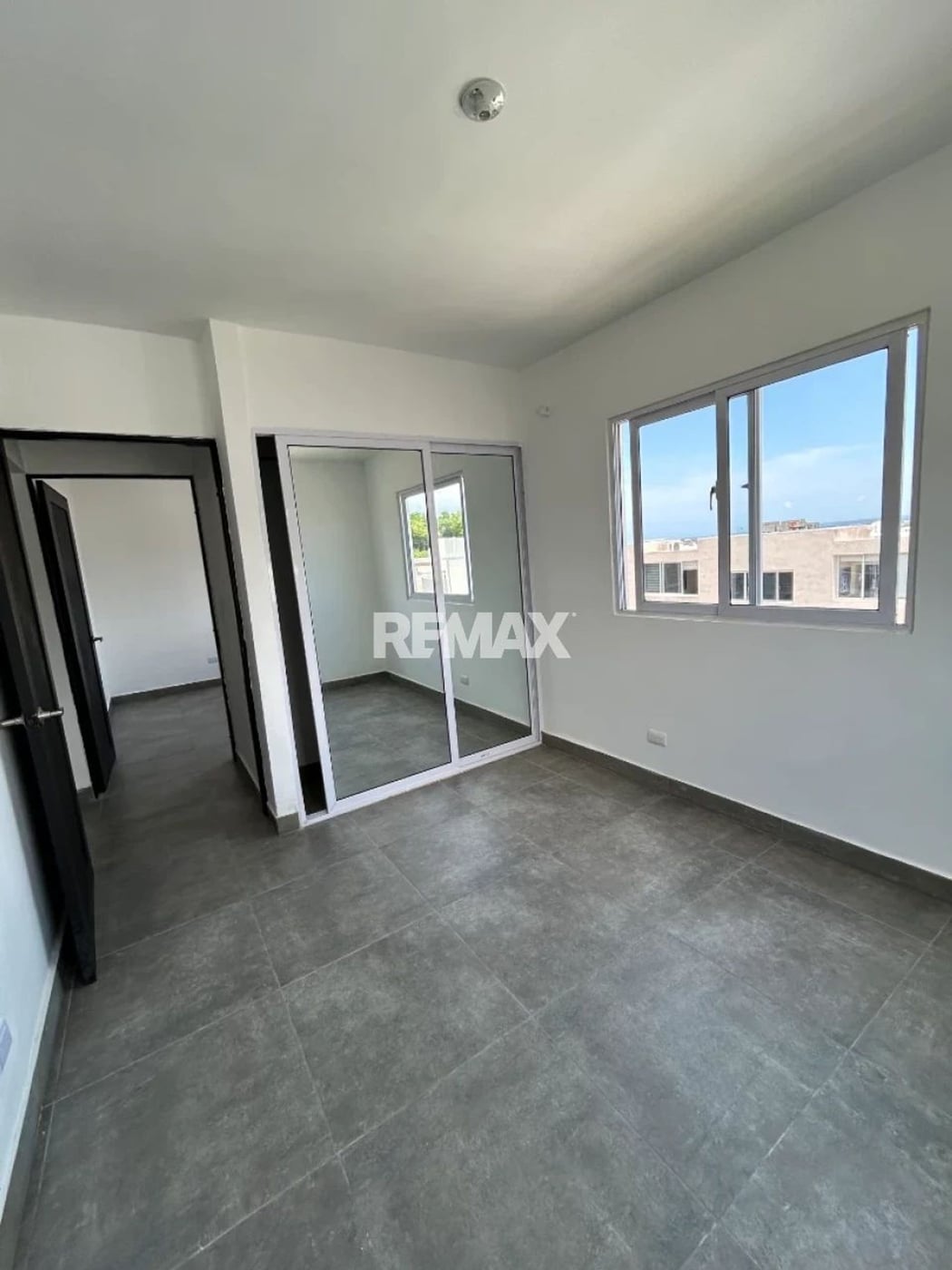 APARTAMENTO EN ALQUILER JARDINES DEL SUR – foto 9