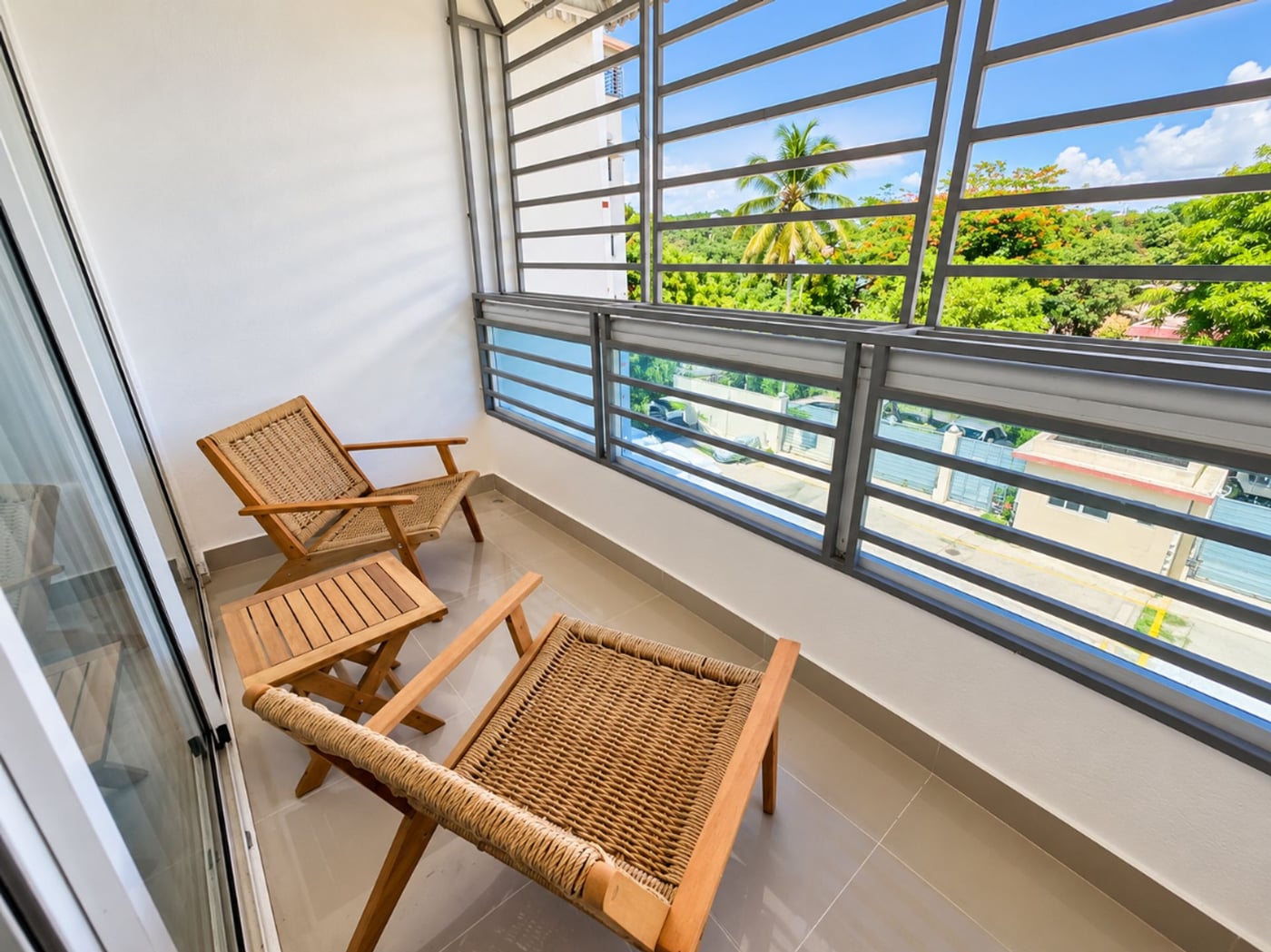 APTO. EN VENTA AMUEBLADO EN LOS CORALES DEL SUR – foto 6