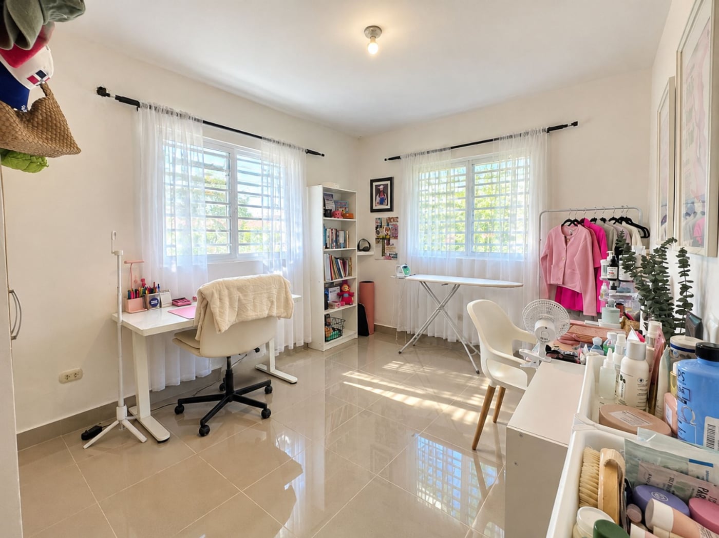 APTO. EN VENTA AMUEBLADO EN LOS CORALES DEL SUR – foto 9