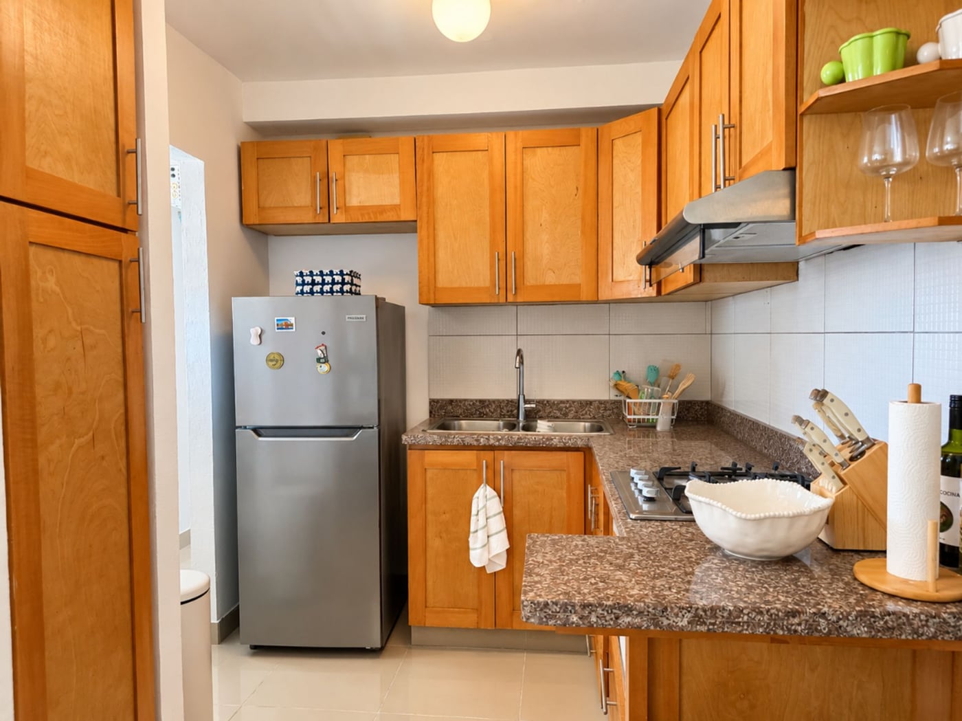 APTO. EN VENTA AMUEBLADO EN LOS CORALES DEL SUR – foto 4