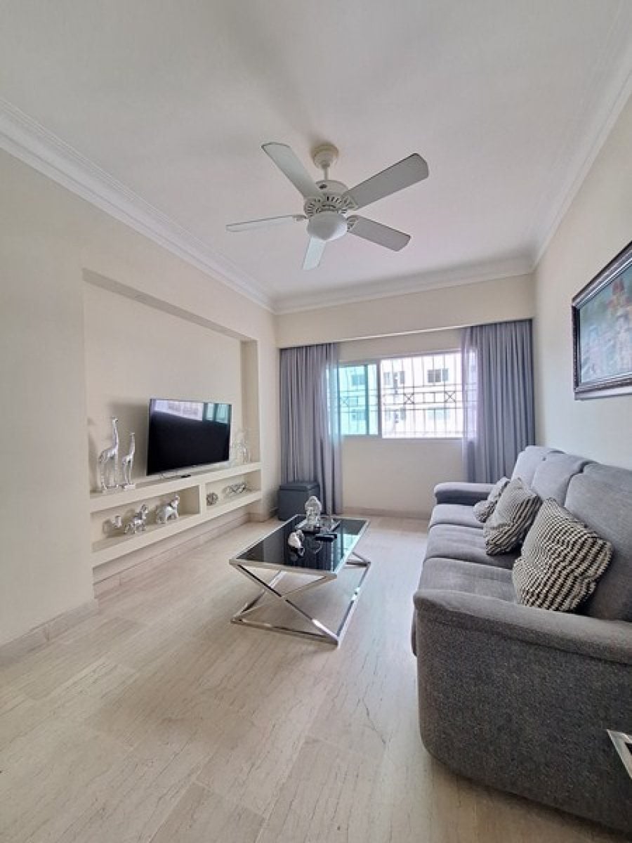 Apartamento con terraza privada – foto 8