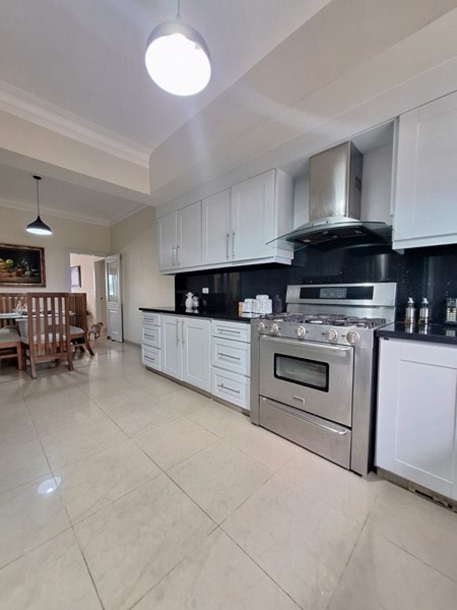 Apartamento con terraza privada – foto 10