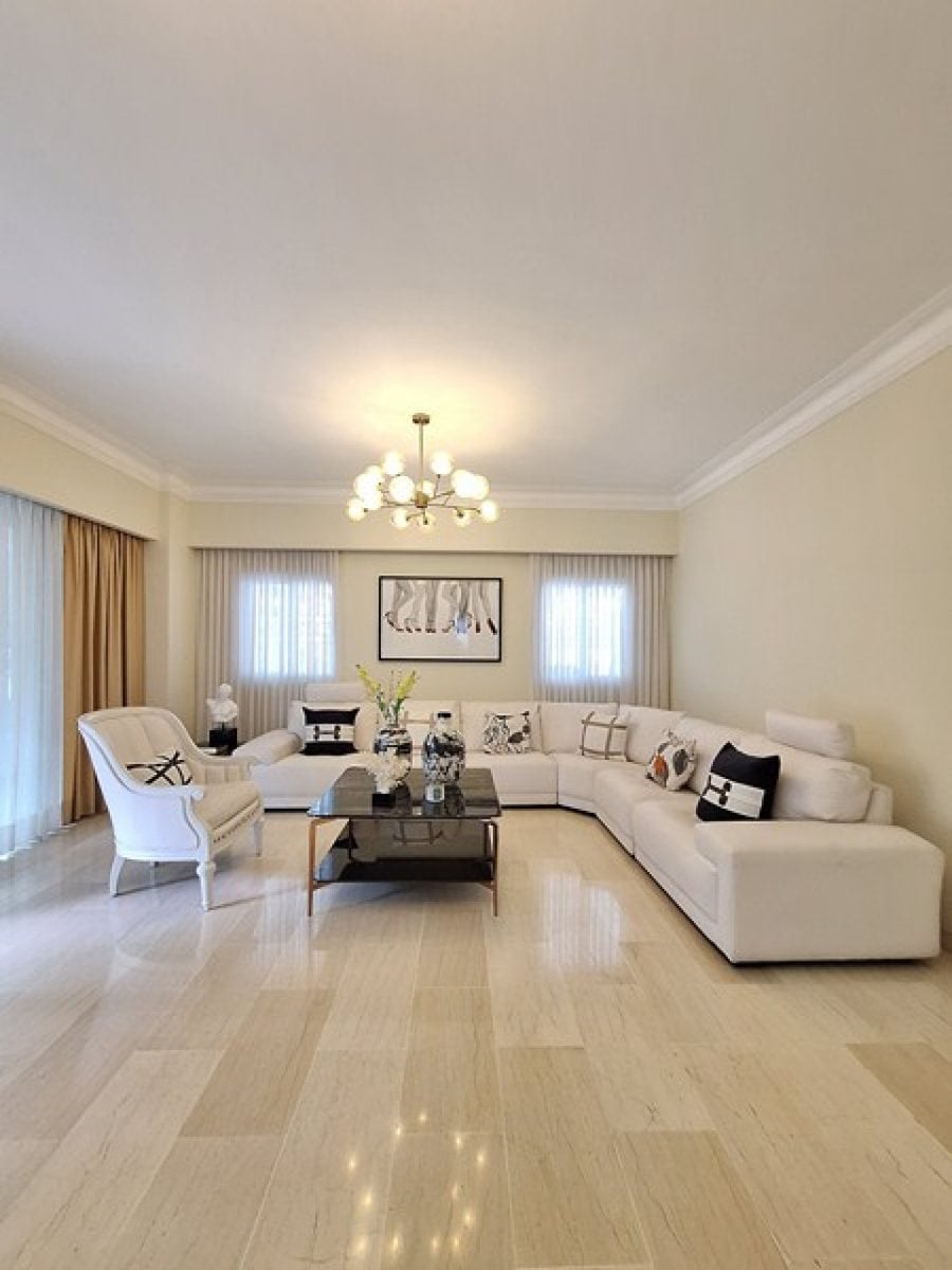 Apartamento con terraza privada – foto 1