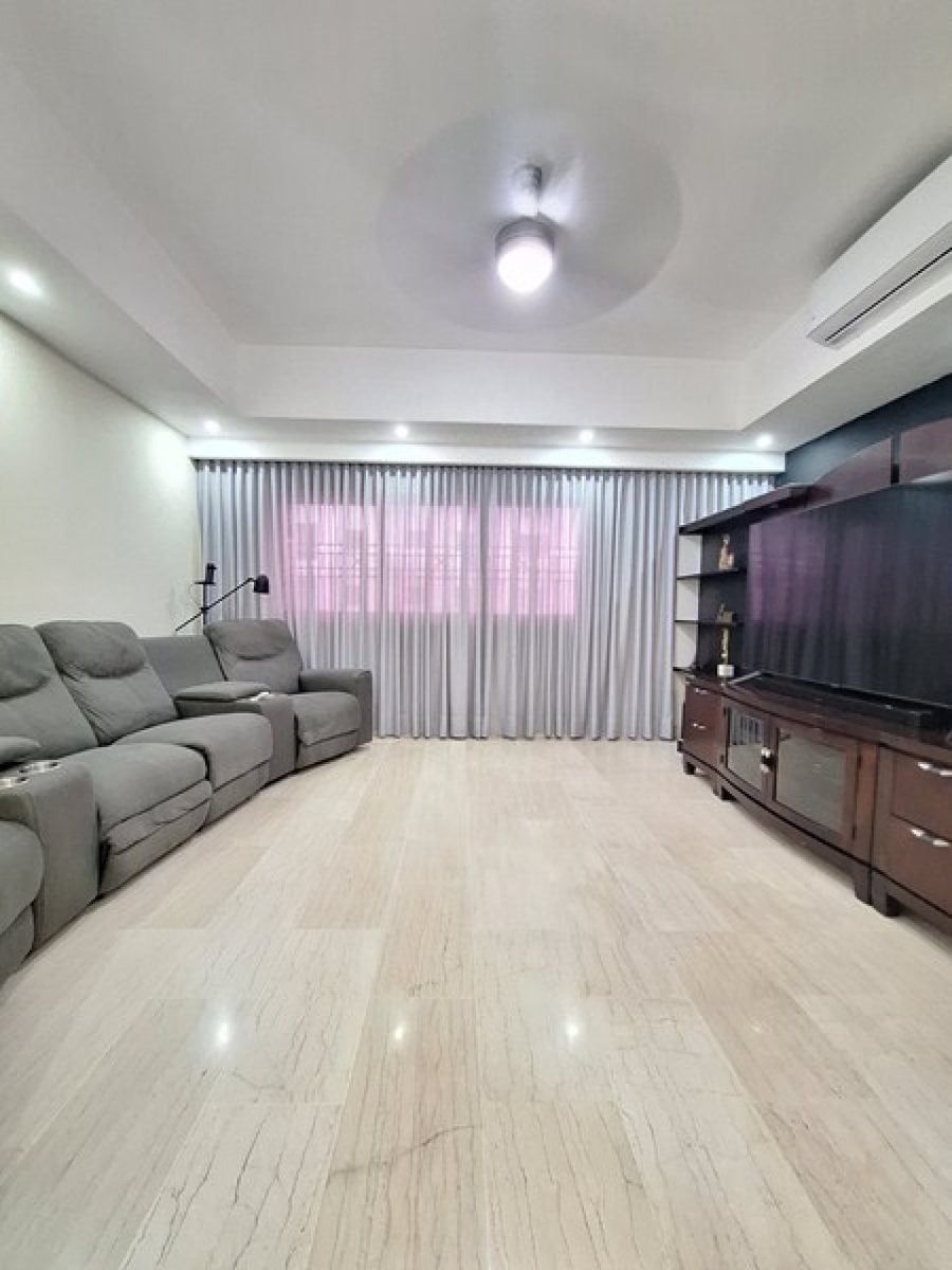 Apartamento con terraza privada – foto 7