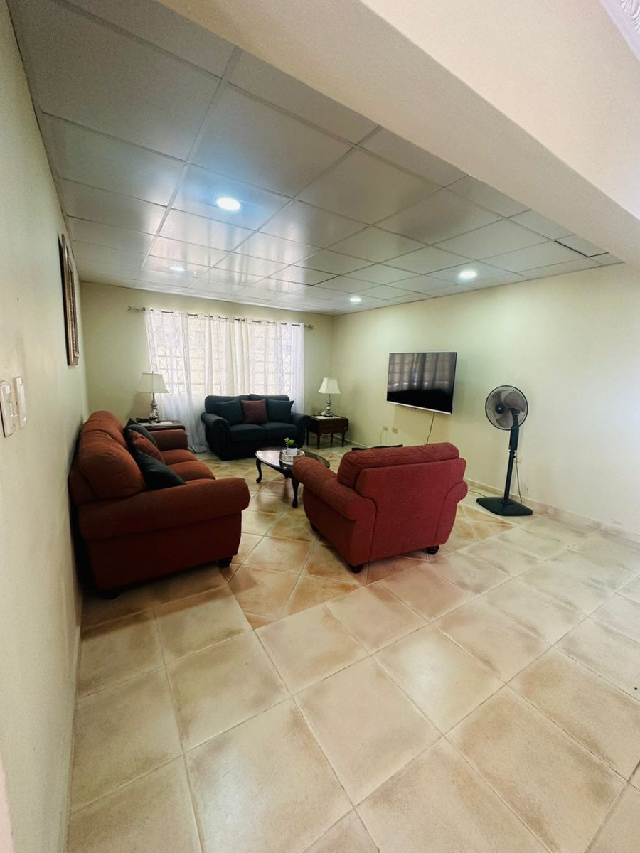 Hermosa villa de 2 niveles en Juan Dolio – foto 4