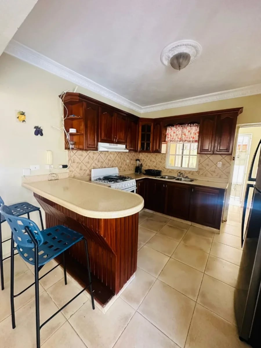 Hermosa villa de 2 niveles en Juan Dolio – foto 10