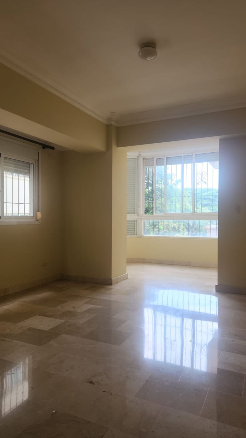 Apartamento de 3 dormitorios en alquiler La Esperilla – foto 1