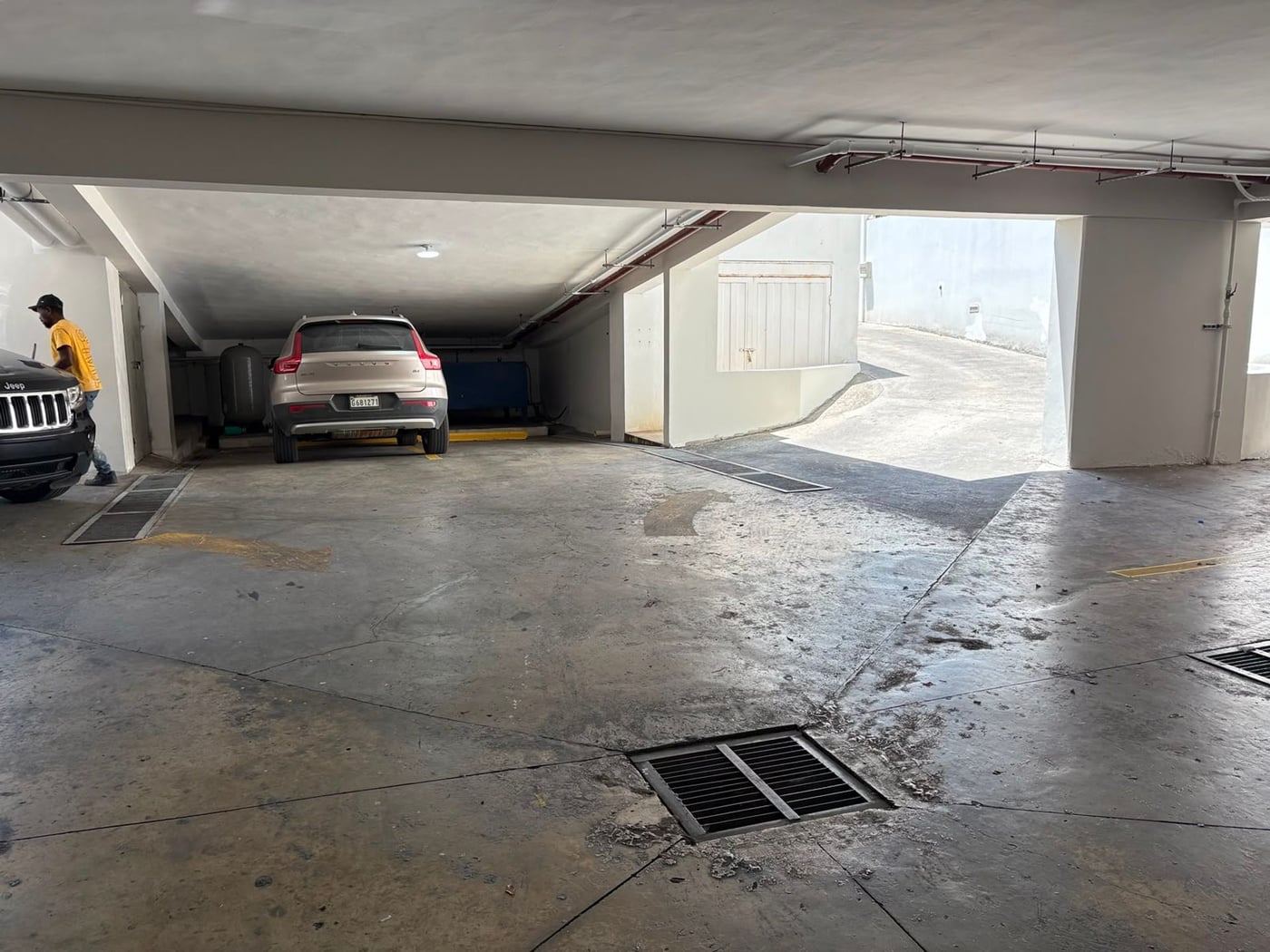 VENTA APTO 2H Y 2PARQUEOS EN EVARISTO MORALES – foto 6