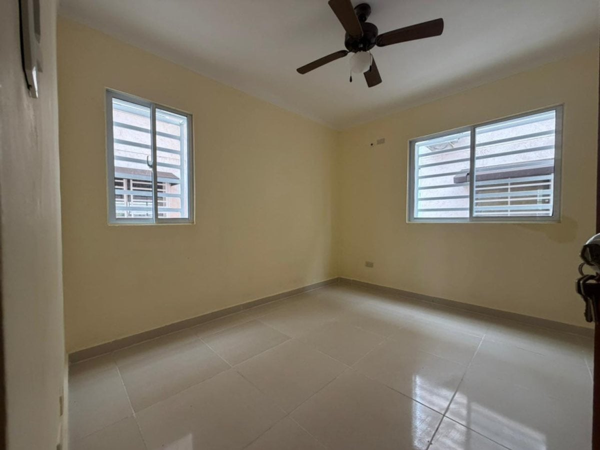 ALQUILO Apartamento 2do Piso En El KM 20 De Las Américas – foto 8