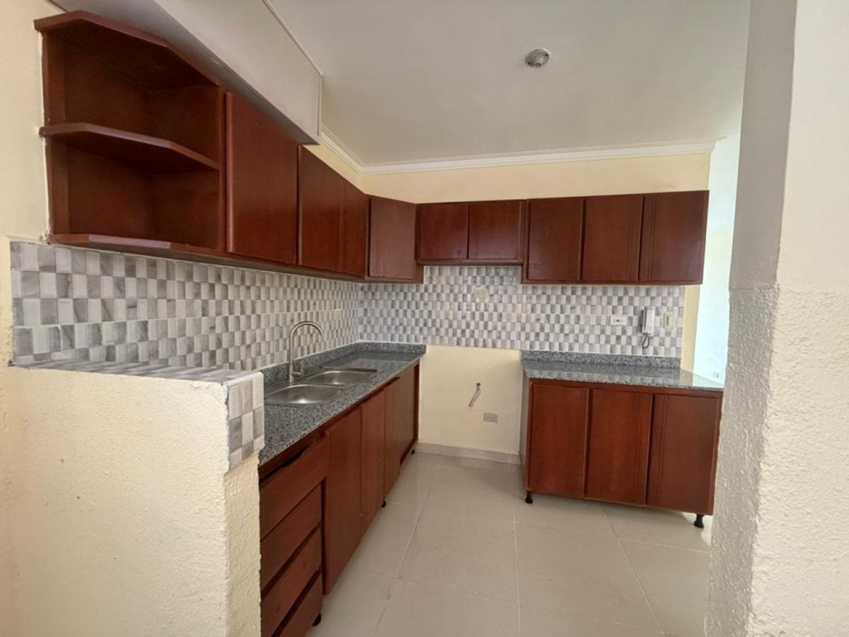 ALQUILO Apartamento 2do Piso En El KM 20 De Las Américas – foto 6