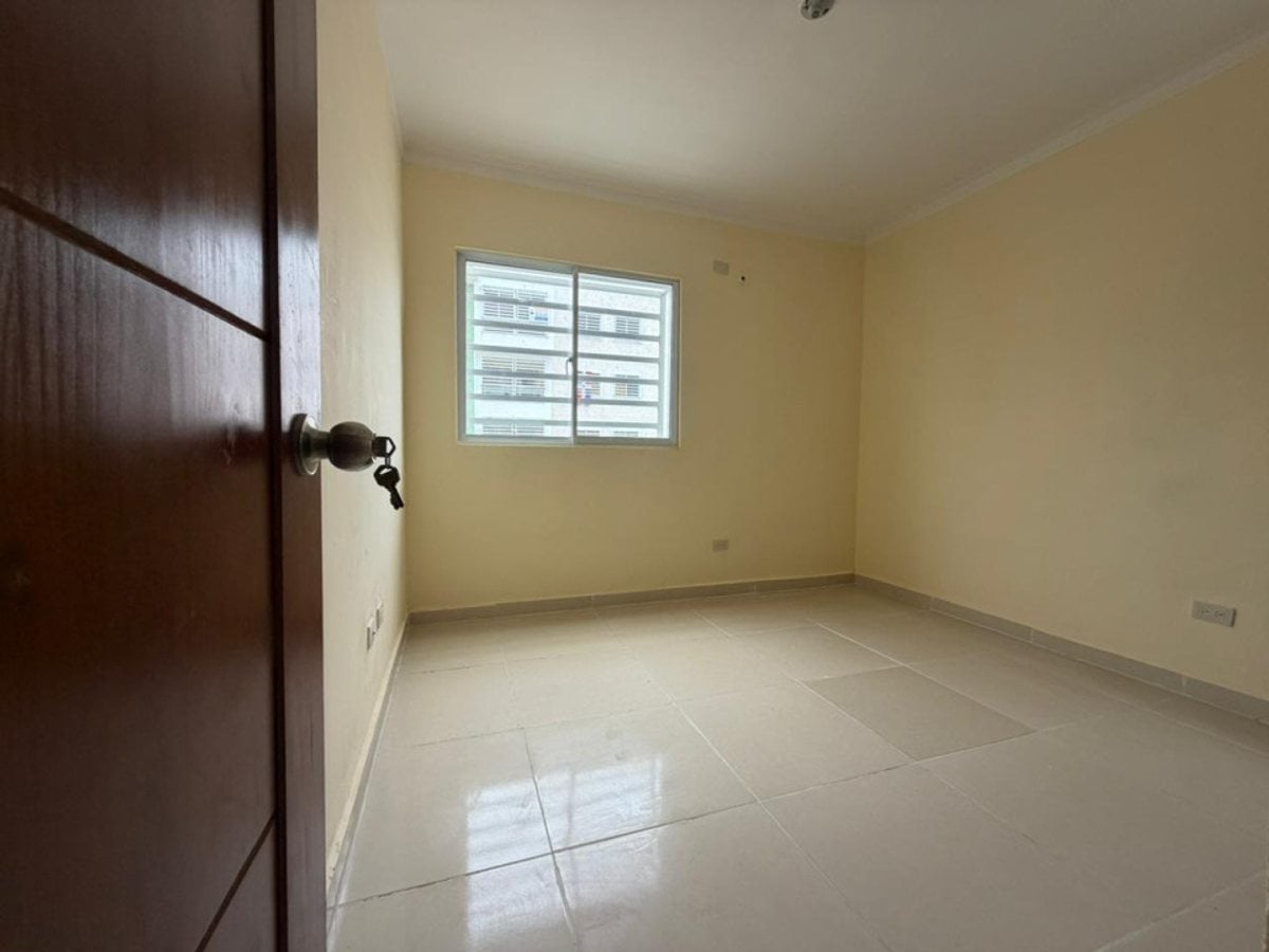 ALQUILO Apartamento 2do Piso En El KM 20 De Las Américas – foto 9