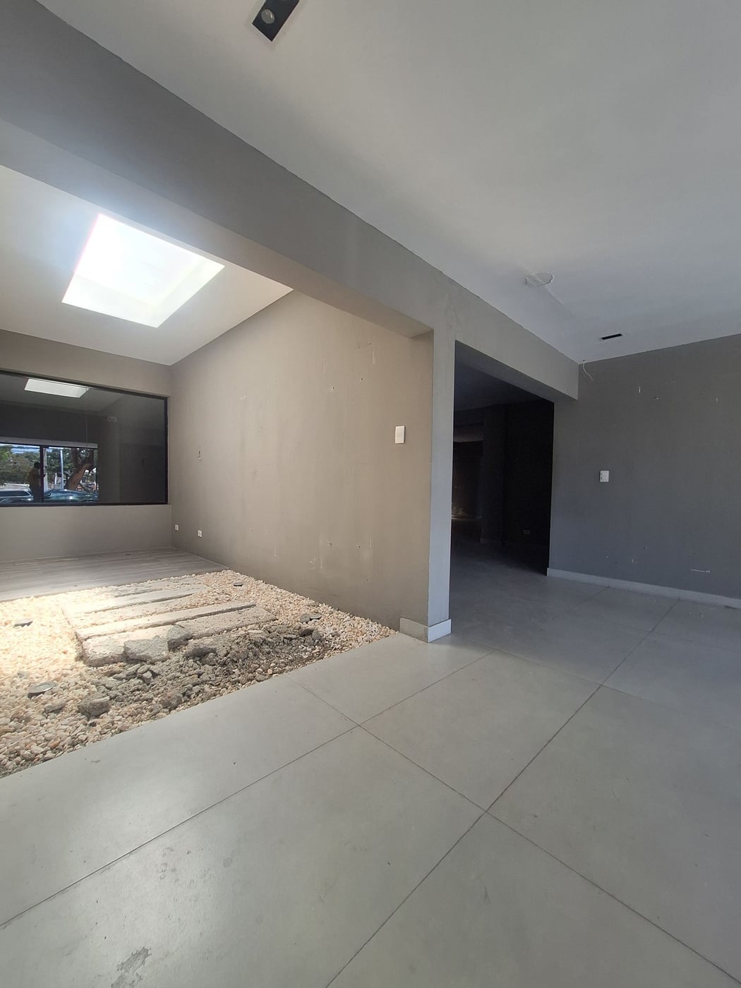 Local Comercial independiente en Nuñez de Caceres – foto 11