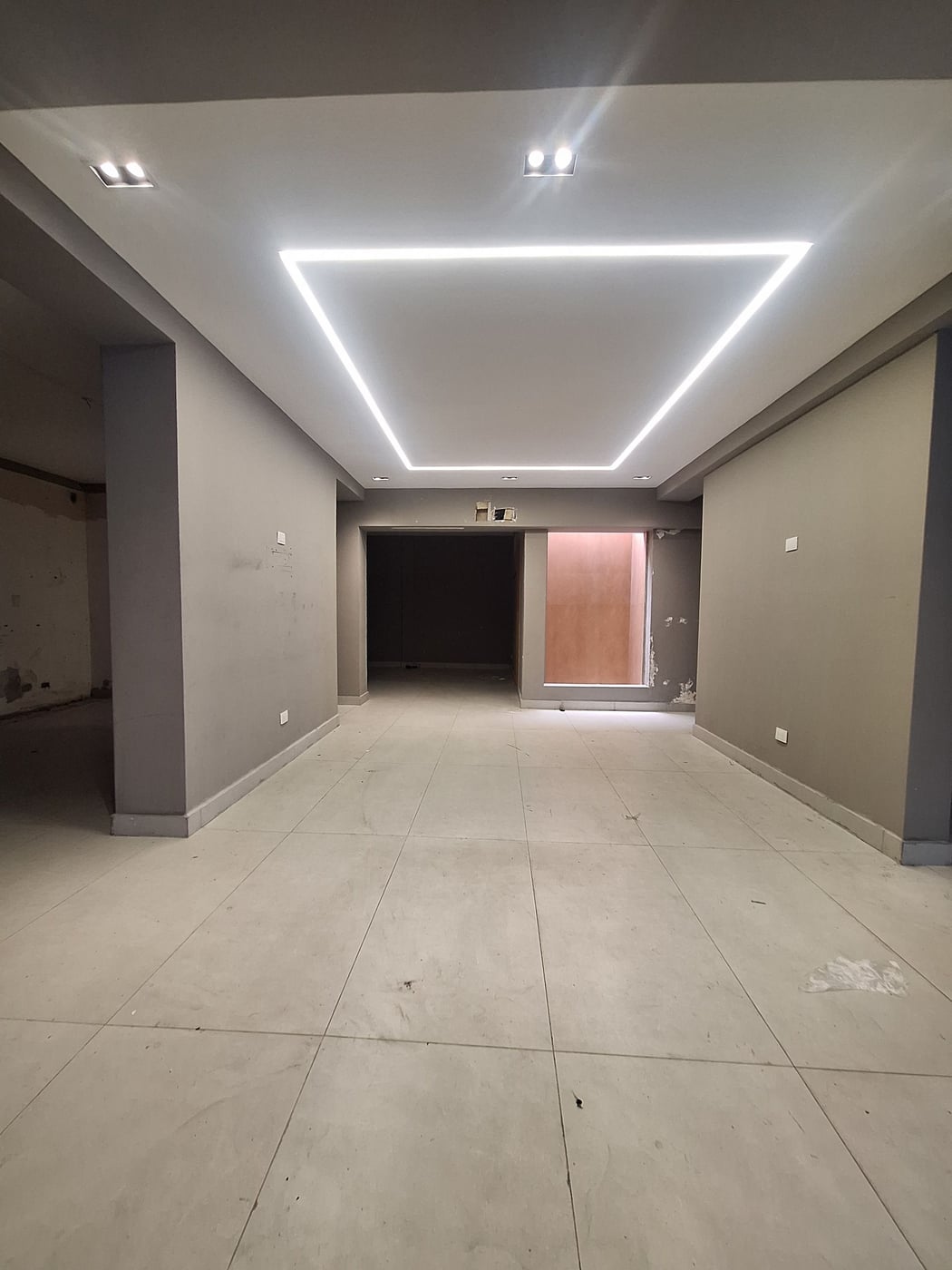Local Comercial independiente en Nuñez de Caceres – foto 7