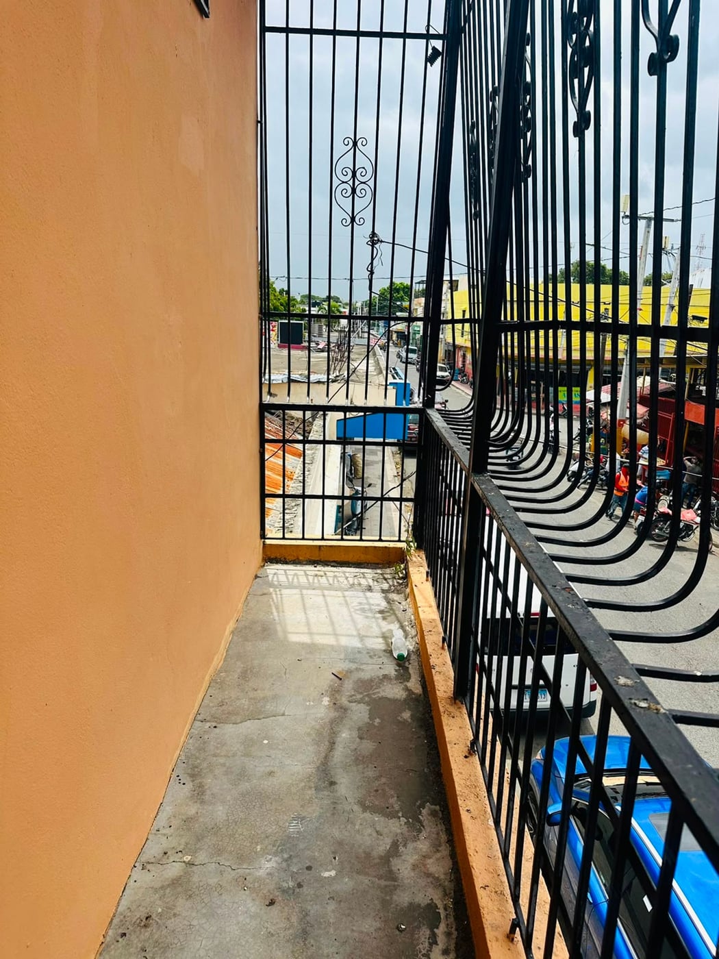 Local de uso comercial ubicado en Baní – foto 7