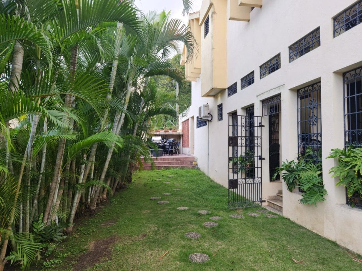 Casa en Arroyo Hondo, Santo Domingo – foto 9