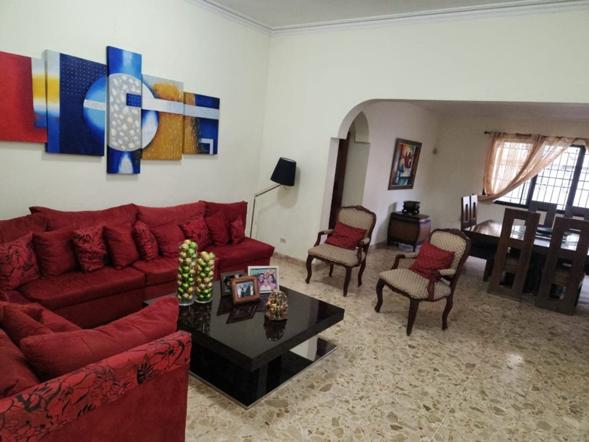 Casa en Arroyo Hondo, Santo Domingo – foto 3